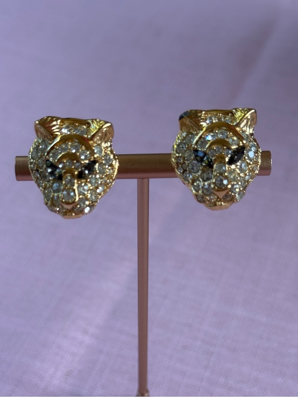 Signed Trifari Leopard Head Rhinestone Clip On Earrings Gold Tone Vintage